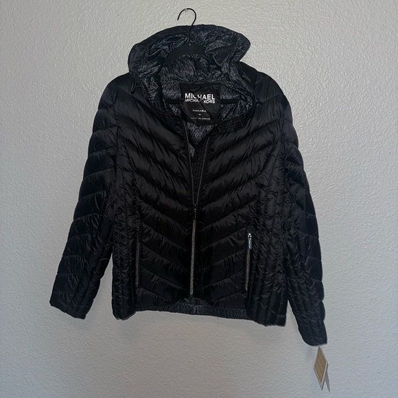 Micheal Kors puffer jacket - Picture 1 of 5